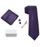 Coffret Nicosie - Cravate à rayures de différentes nuances de violet et rayures roses en vagues